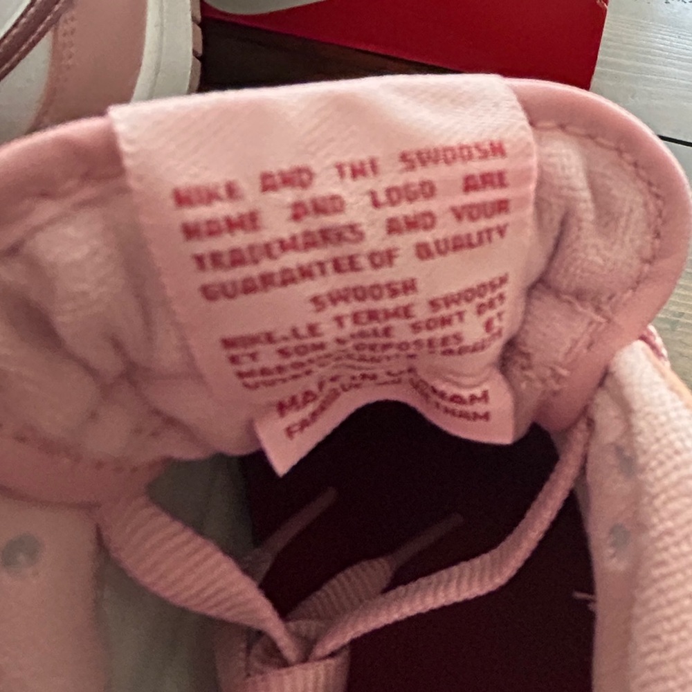 Nike Dunk Low GS Pink White Sneakers New in Box Youth 7Y Women 8.5 - Picture 9 of 10